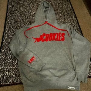 Small cookies hoodie barely worn. Brand is Cookies x Mozzy.